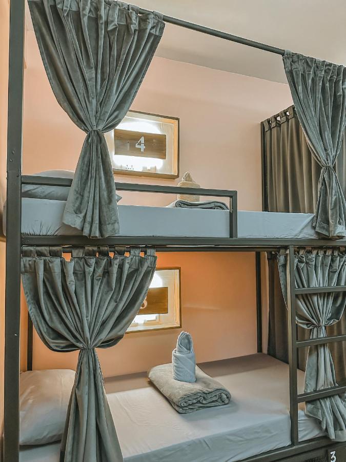 Hostel Outpost - Coron