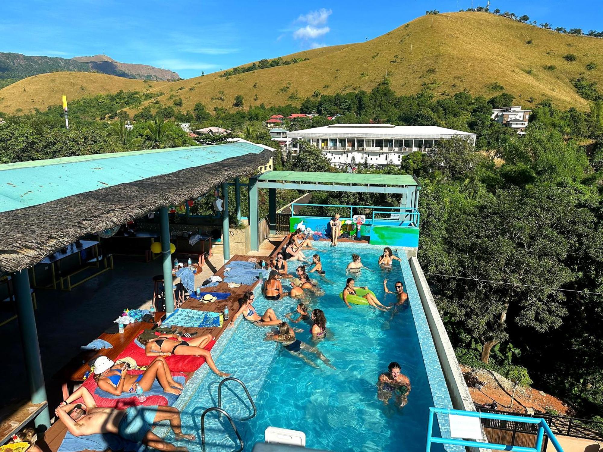 Hostel Outpost - Coron